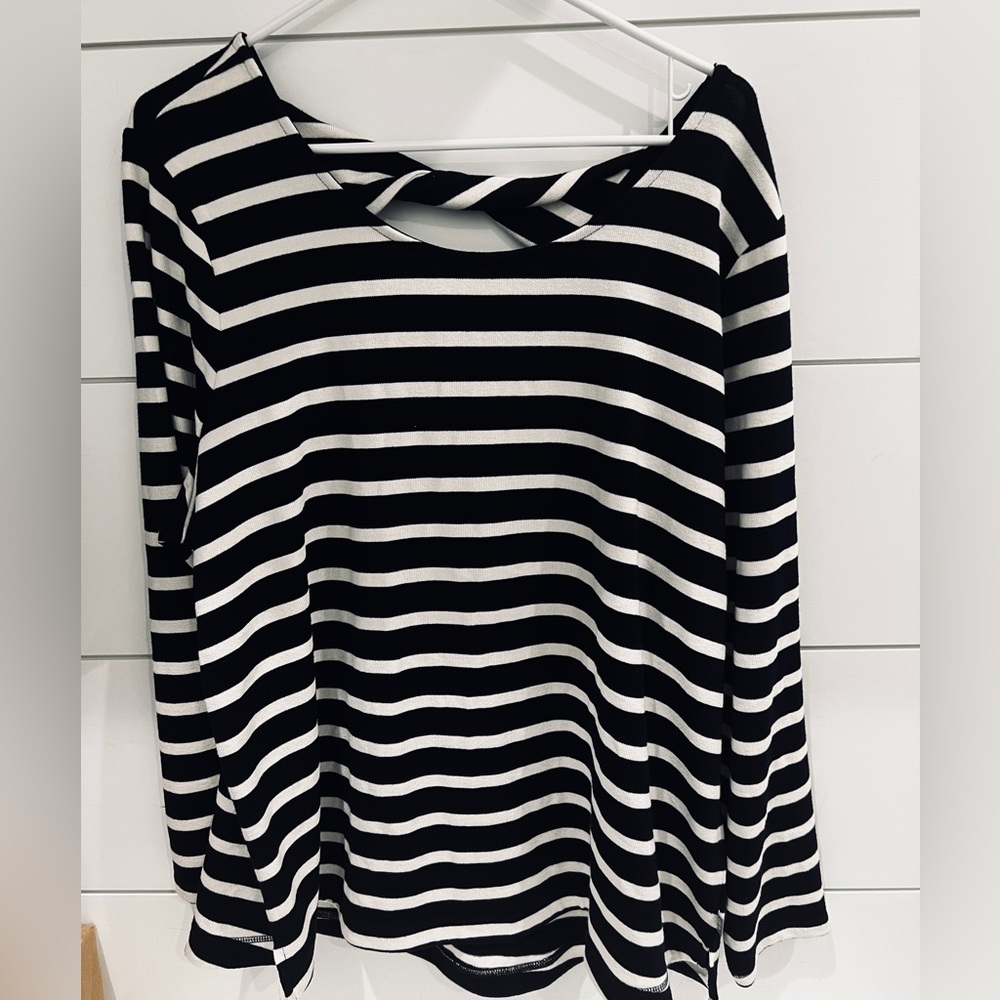 Talbots NWT navy blue and white strip shirt 2XP
